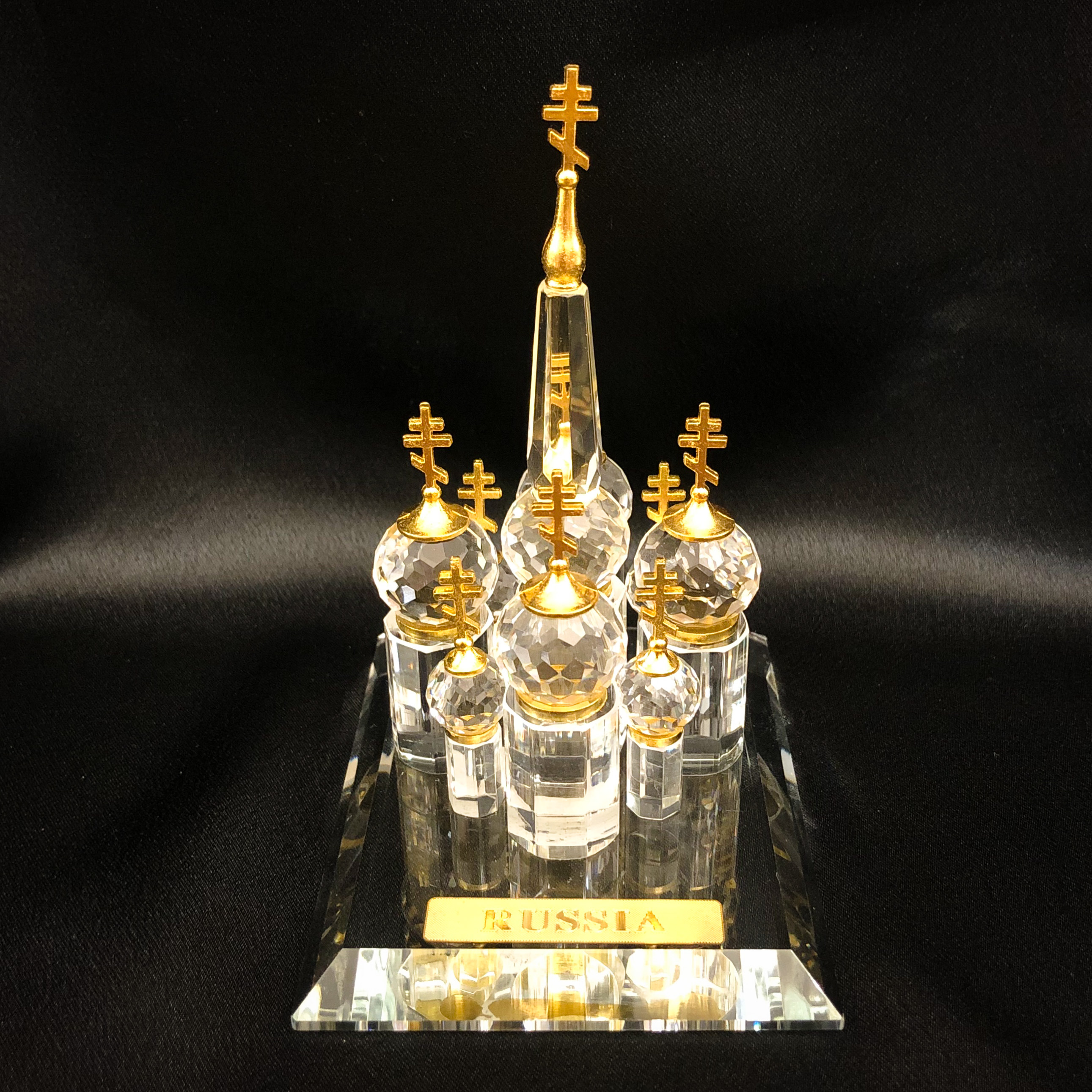 Кристалл "Храм Девять куполов на прямоугольной подставке"