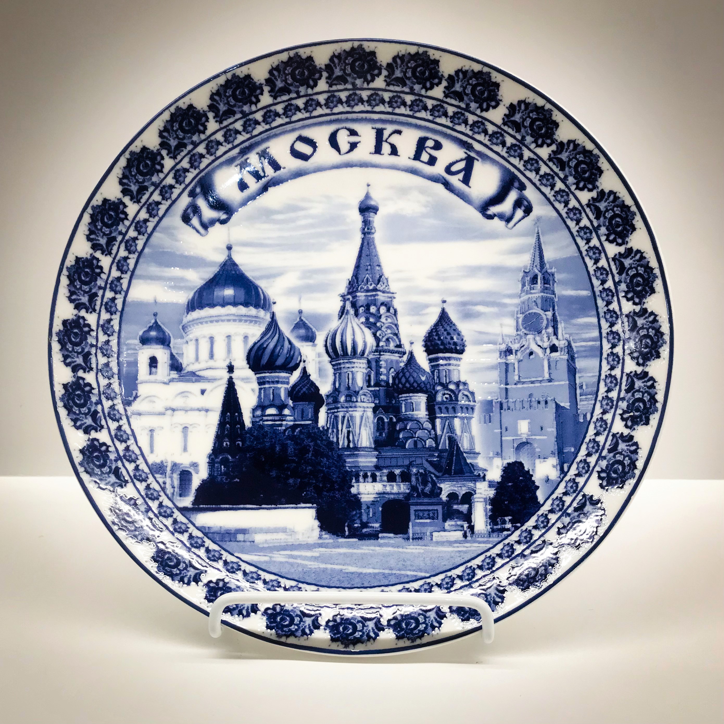 Тарелка-панно Москва под Гжель